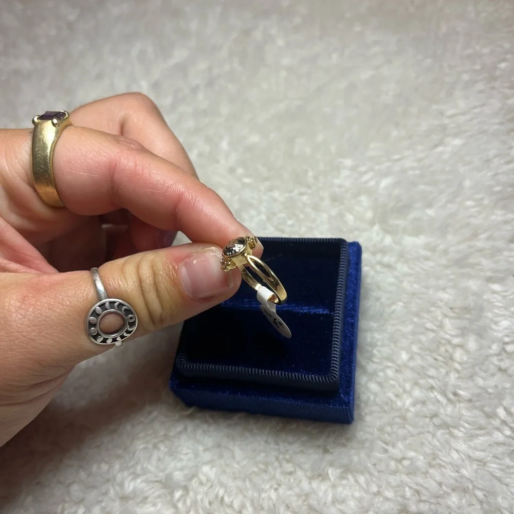 NEW Gray Silver Stone Ring - Picture 2 of 4